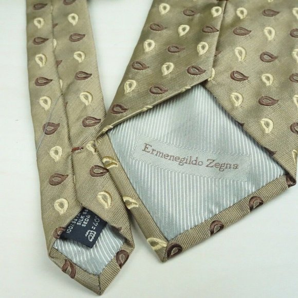 Ermenegildo Zegna Tortilla Peanut Umber Paisley Silk Tie  Ermenegildo Zegna Tortilla Peanut Umber Paisley Silk Tie BRAND NEW W Tags